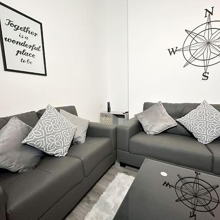 The Kop Villa Liverpool Extérieur photo