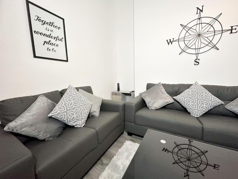 The Kop Villa Liverpool Extérieur photo