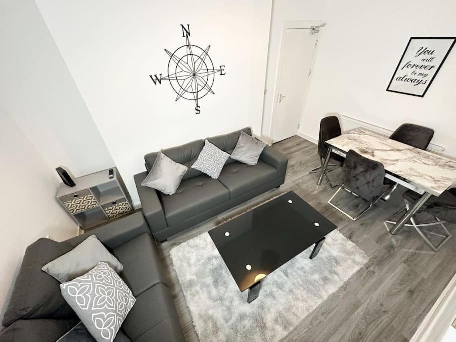 The Kop Villa Liverpool Extérieur photo